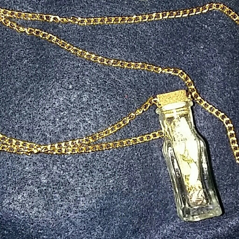 Real Puerto Rico sea shells necklace